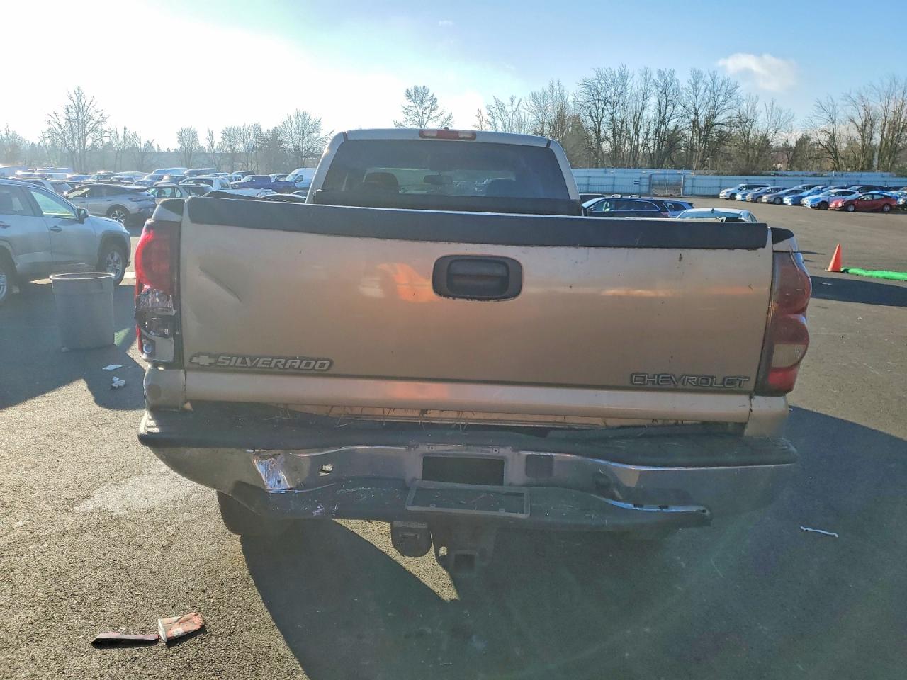 2004 CHEVROLET SILVERADO C2500 HEAVY DUTY photo 11