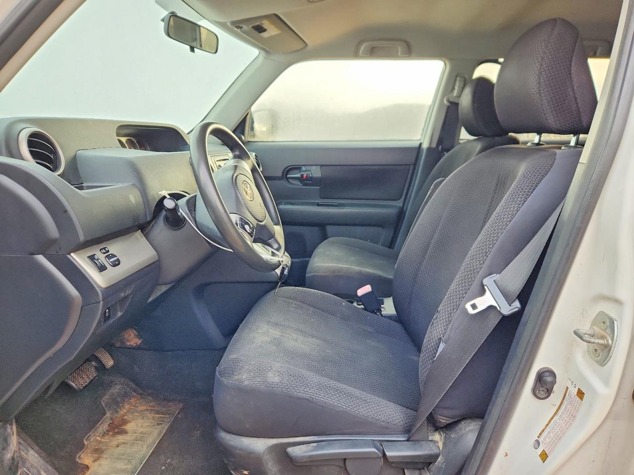 2009 TOYOTA SCION XB photo 7