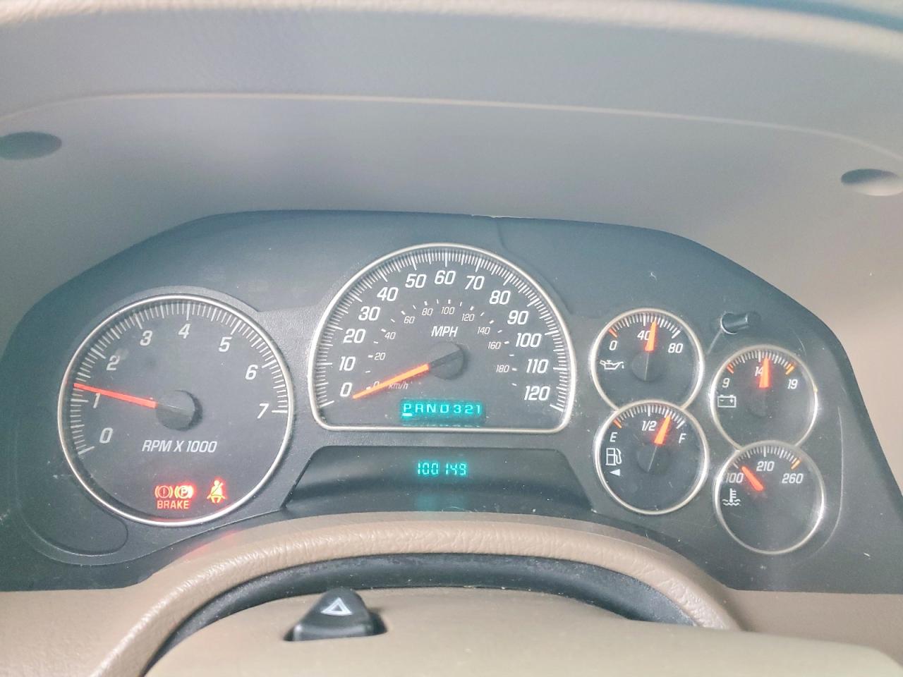 2004 GMC ENVOY photo 9