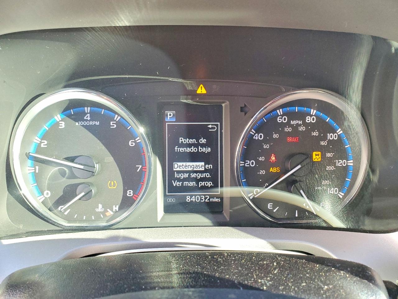 2016 TOYOTA RAV4 XLE photo 9
