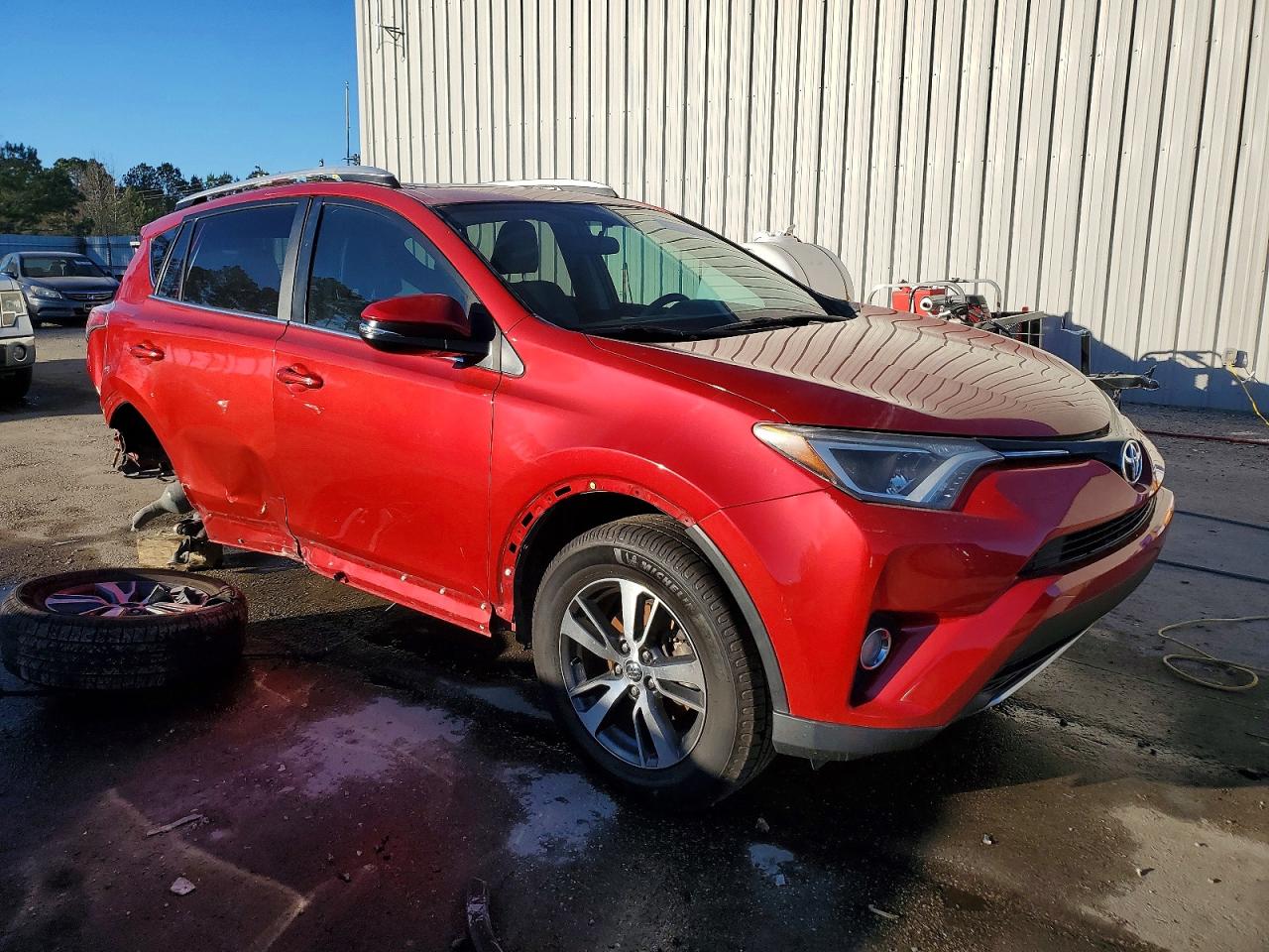 2016 TOYOTA RAV4 XLE photo 4