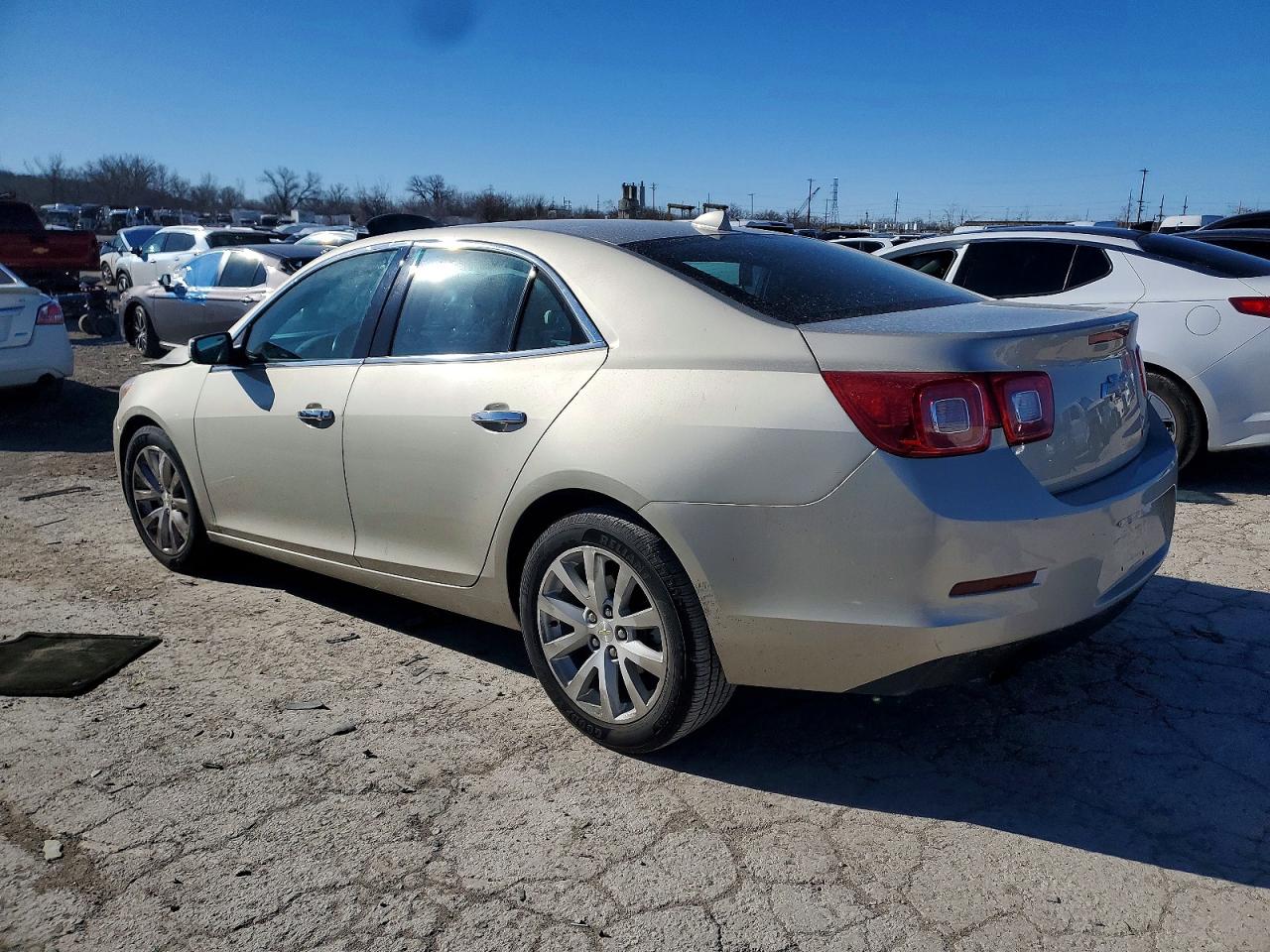 2014 CHEVROLET MALIBU LTZ photo 2