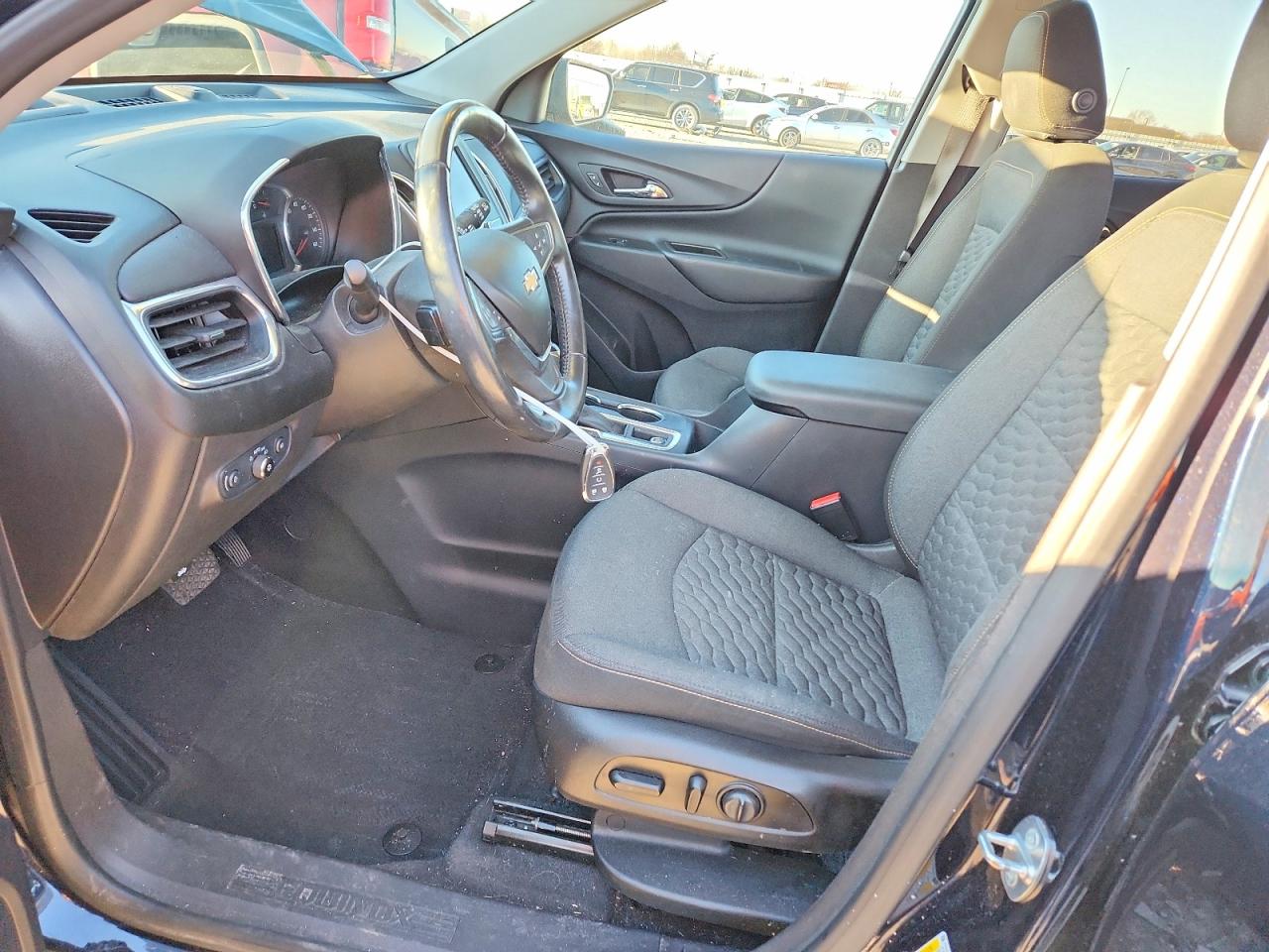 2021 CHEVROLET EQUINOX LT photo 19