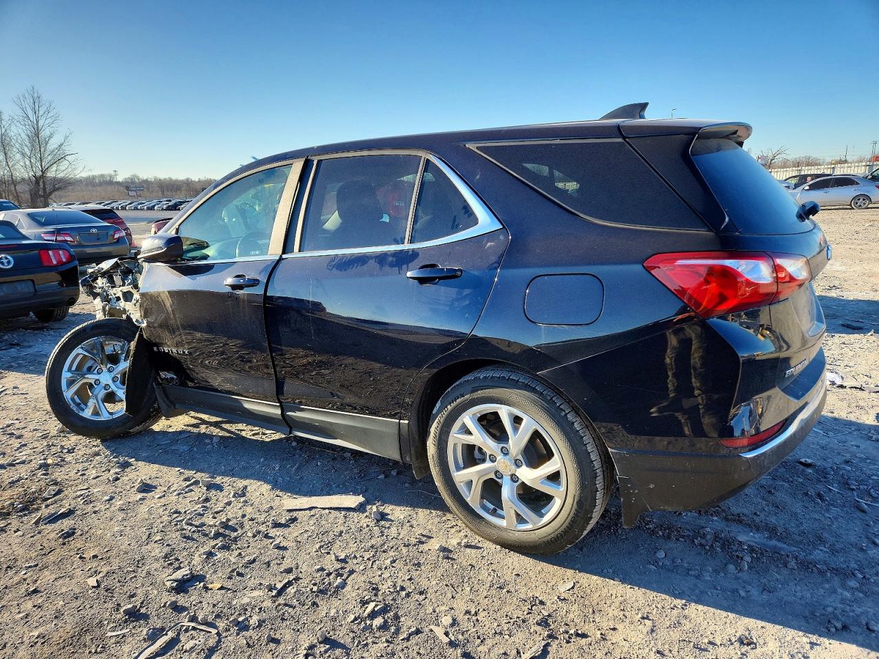 2021 CHEVROLET EQUINOX LT photo 4