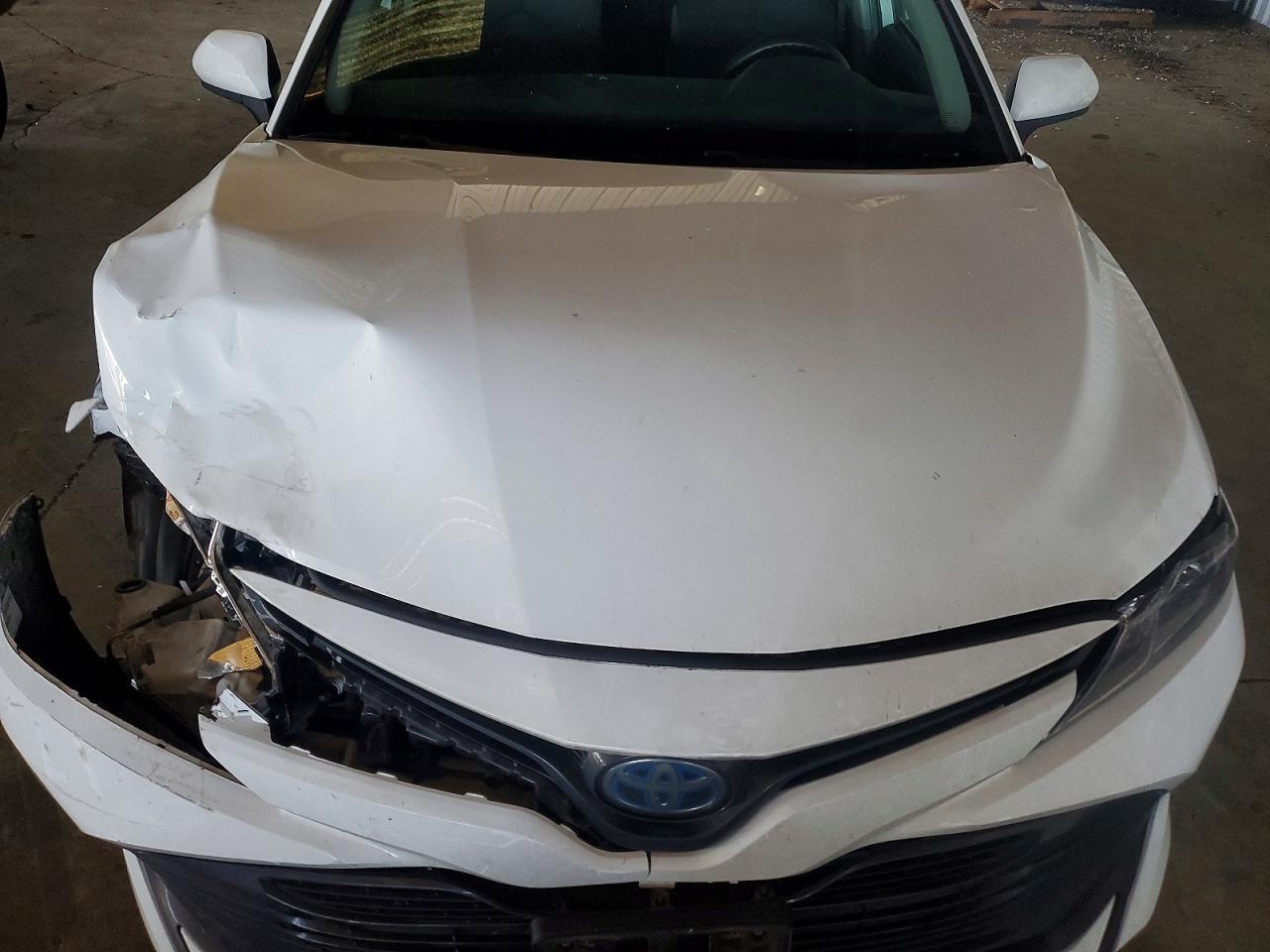 2020 TOYOTA CAMRY LE photo 11