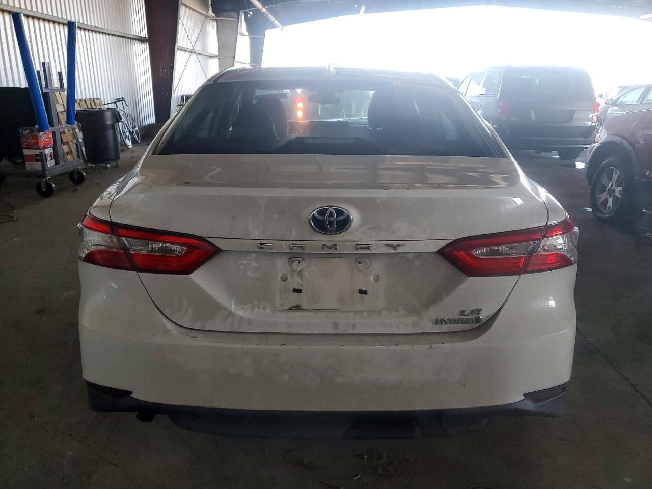2020 TOYOTA CAMRY LE photo 6