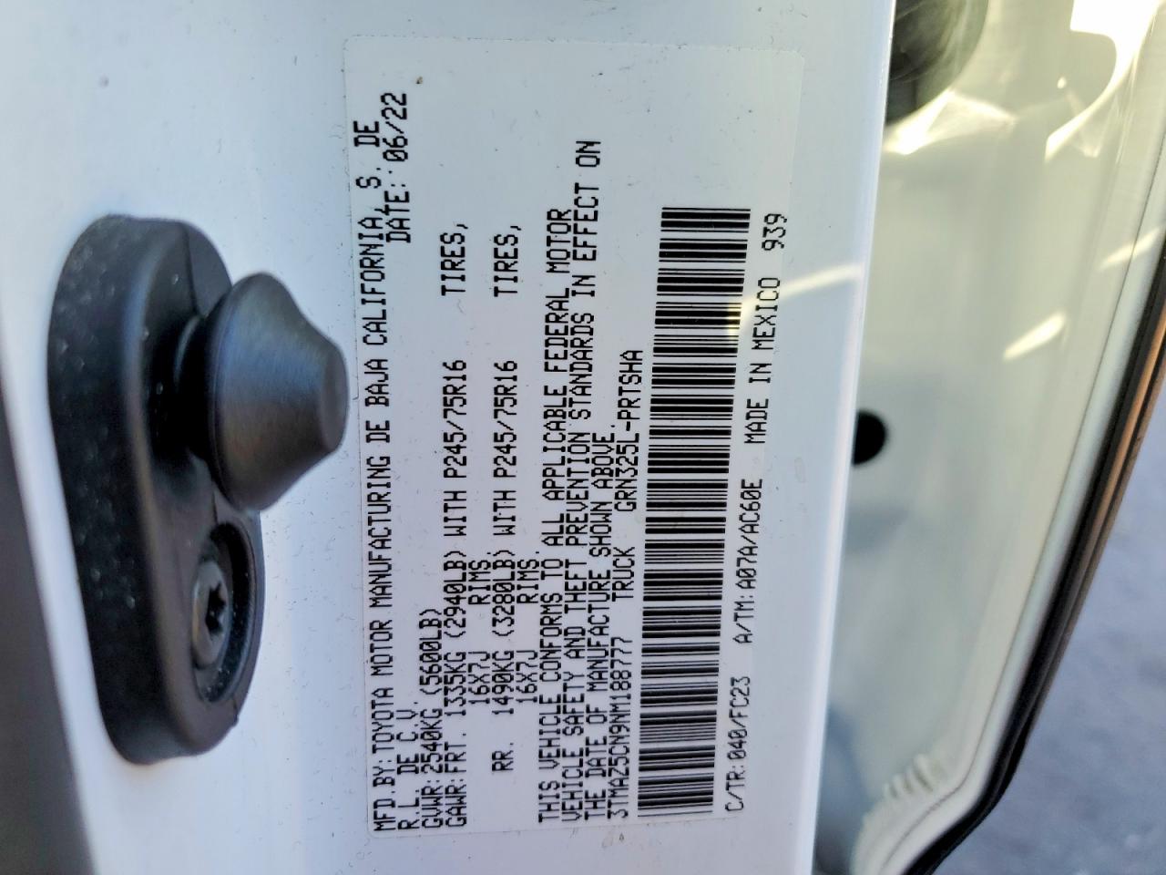 2022 TOYOTA TACOMA SR5 V6 photo 23