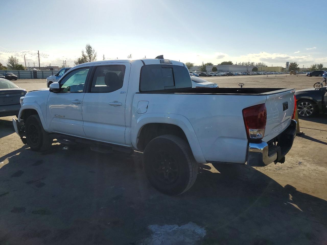 2022 TOYOTA TACOMA SR5 V6 photo 3