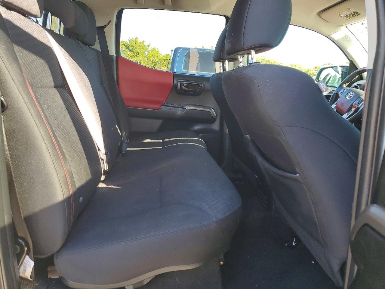 2022 TOYOTA TACOMA SR5 V6 photo 19