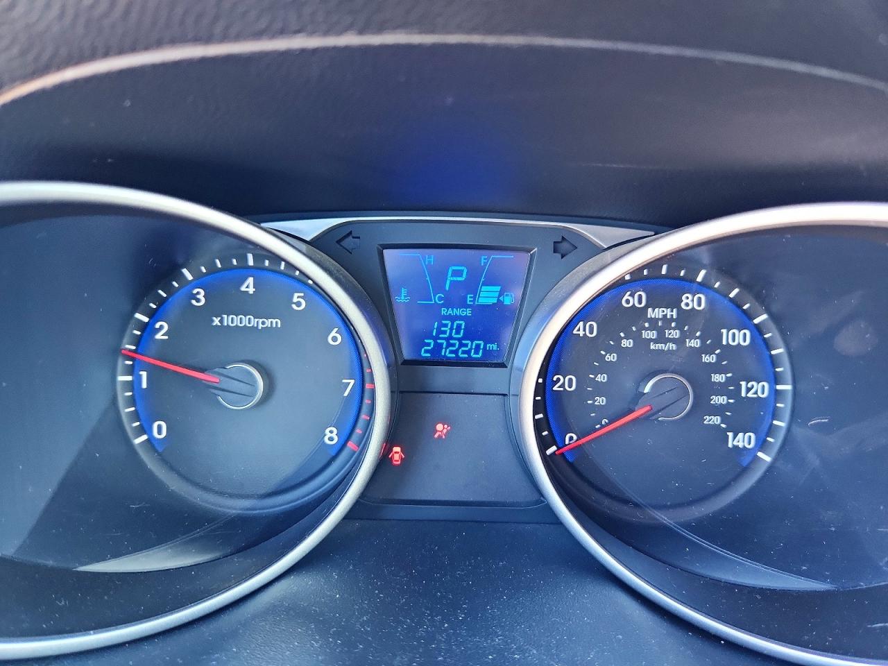 2013 HYUNDAI TUCSON GLS photo 17