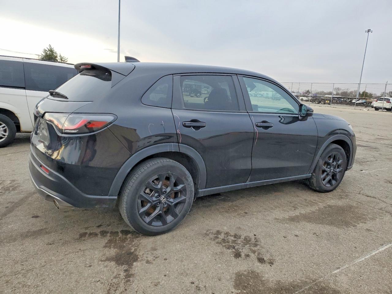 2024 HONDA HR-V SPORT photo 2