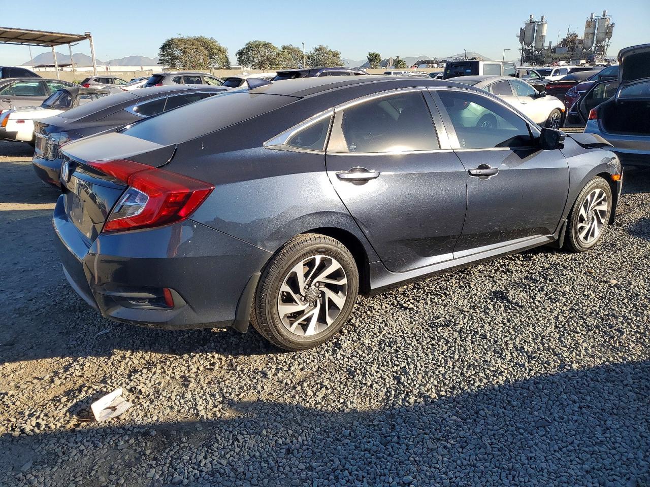 2017 HONDA CIVIC EX photo 5