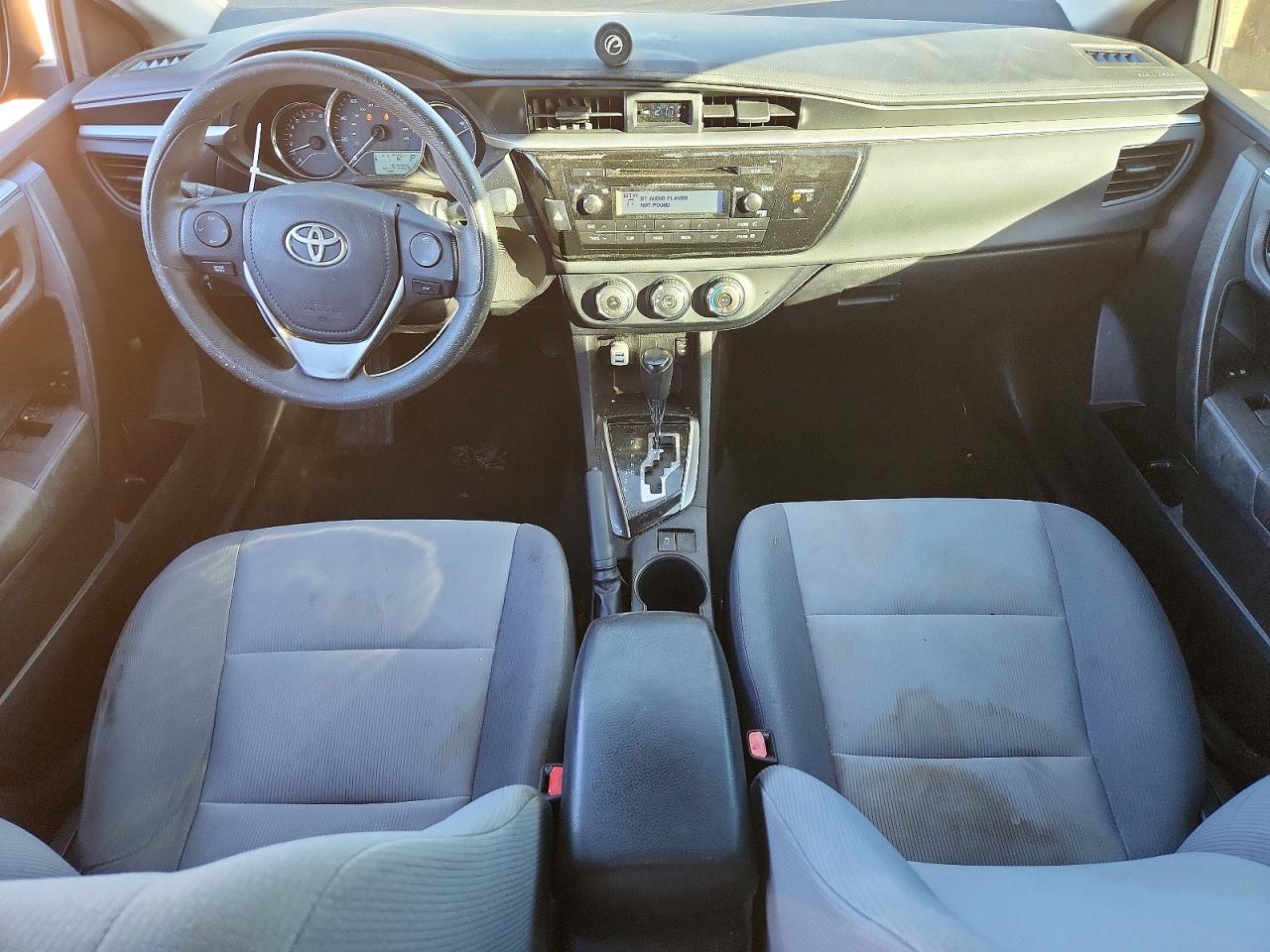 2015 TOYOTA COROLLA L photo 15
