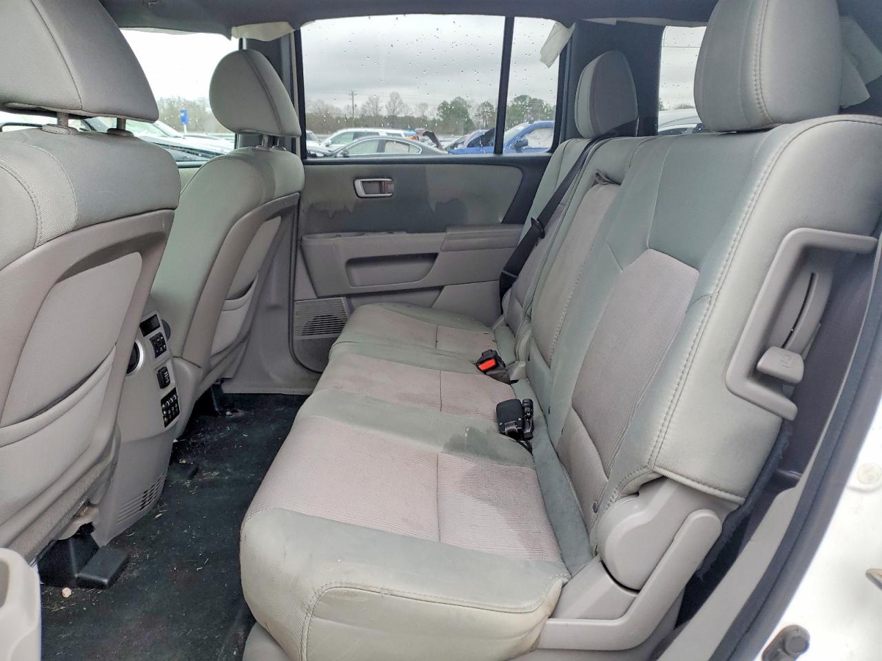 2015 HONDA PILOT SE photo 11