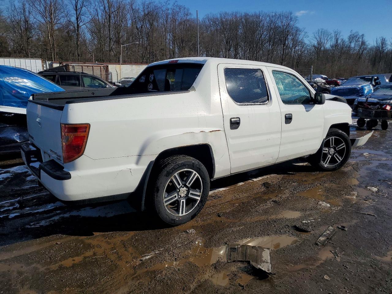 2013 HONDA RIDGELINE SPORT photo 5