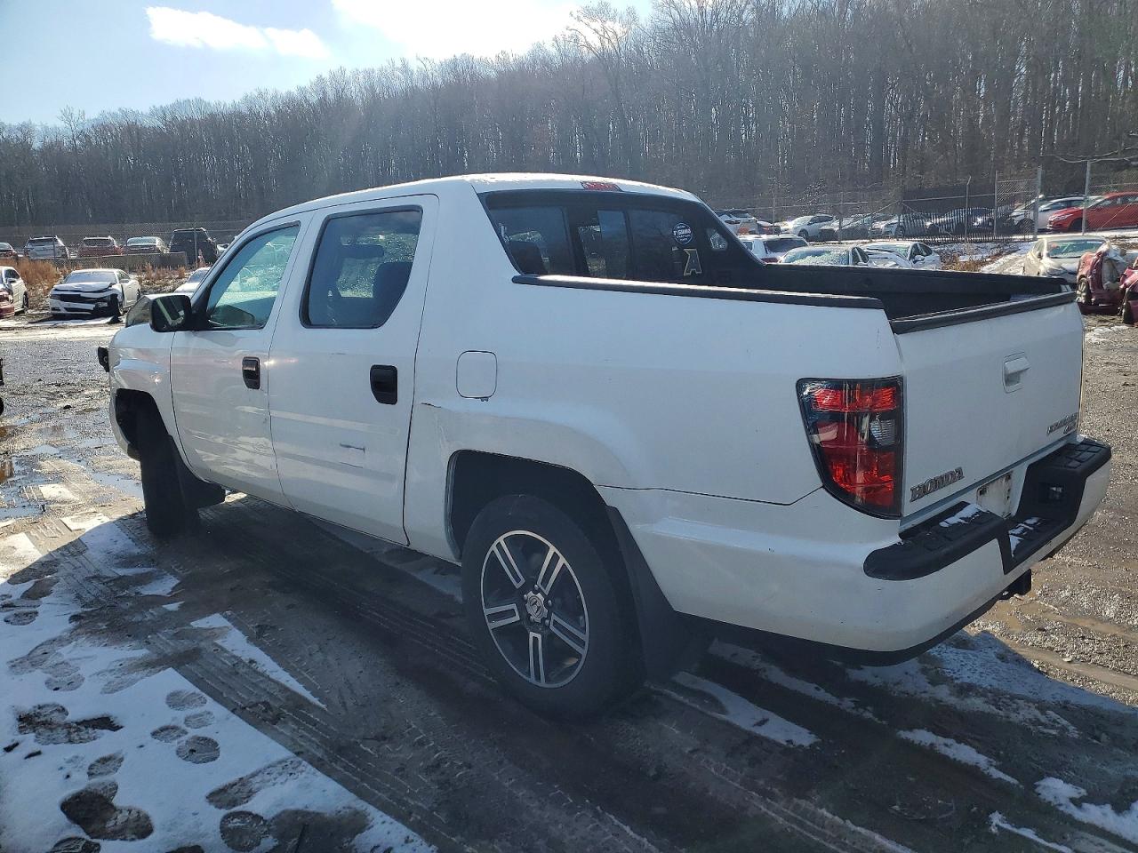 2013 HONDA RIDGELINE SPORT photo 3