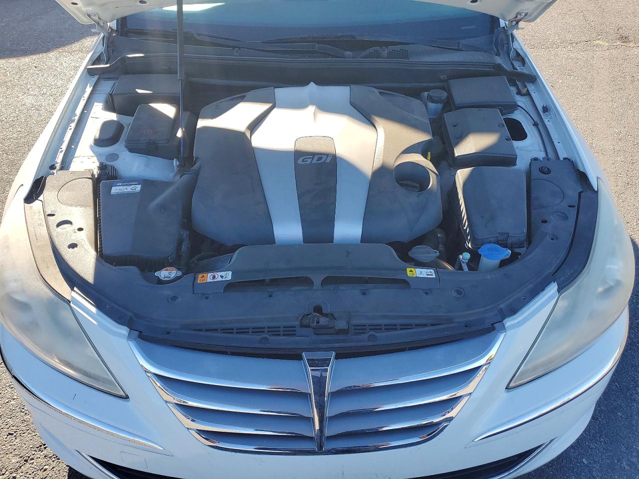 2013 HYUNDAI GENESIS photo 21
