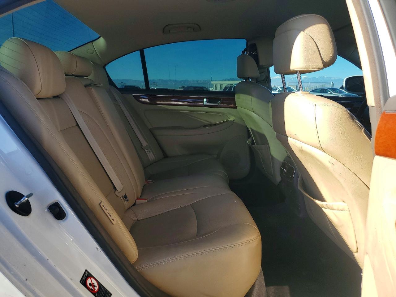 2013 HYUNDAI GENESIS photo 19