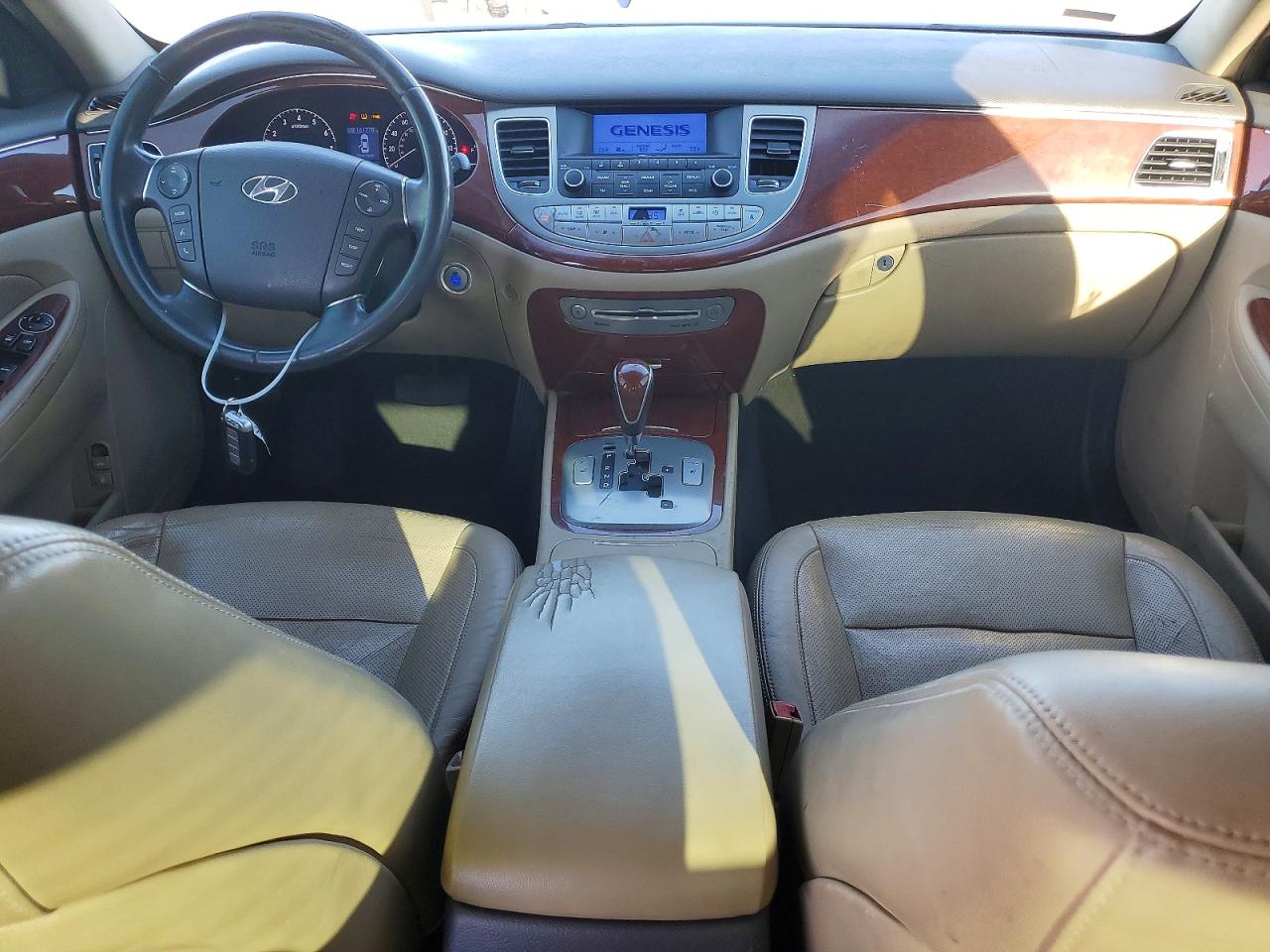2013 HYUNDAI GENESIS photo 15