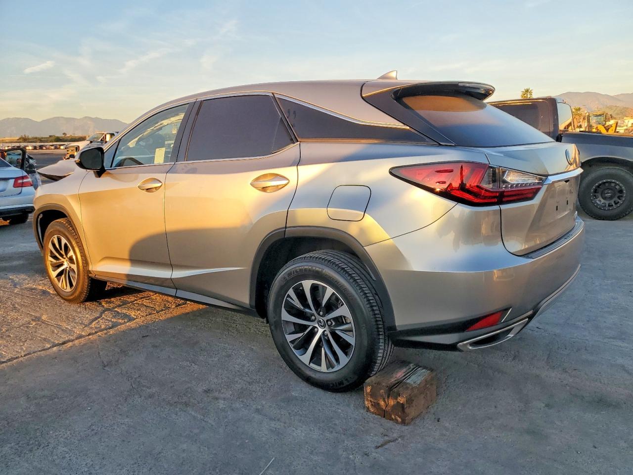 2021 LEXUS RX photo 5