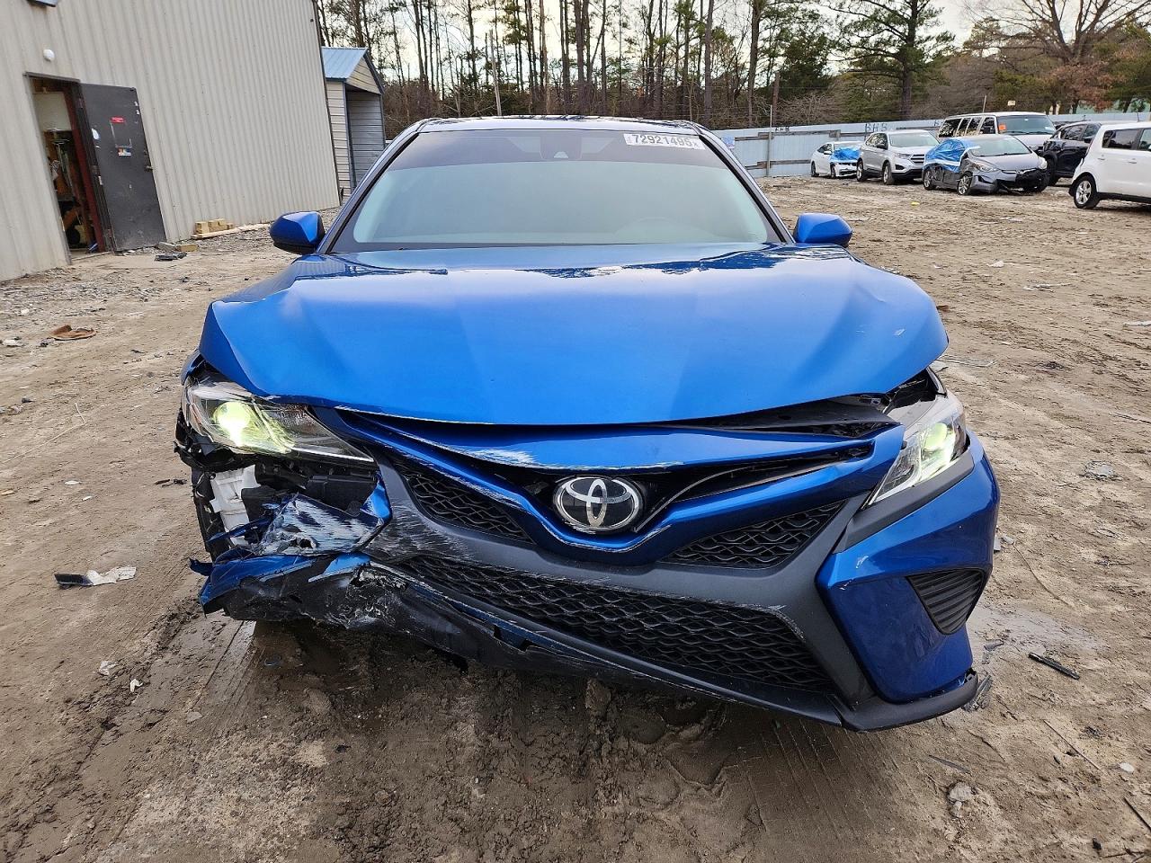 2020 TOYOTA CAMRY SE photo 5