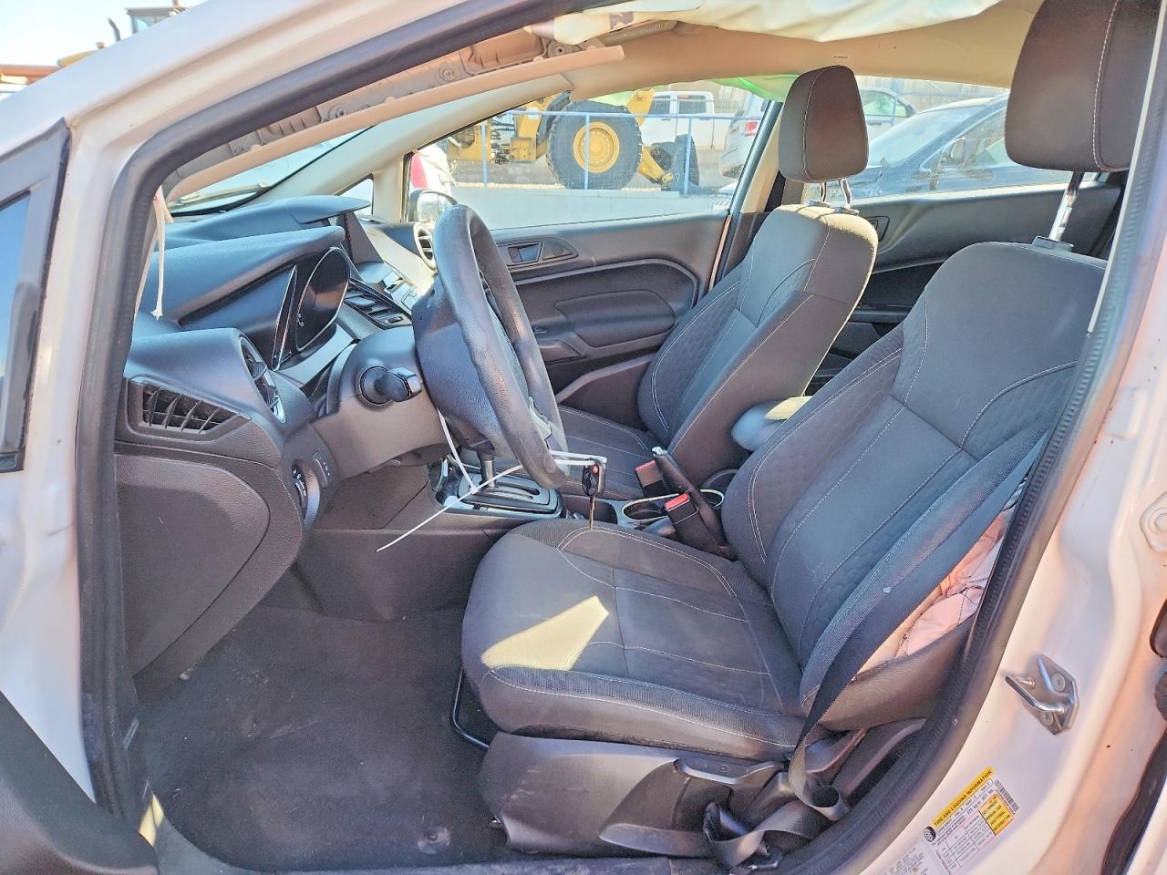 2019 FORD FIESTA SE photo 7