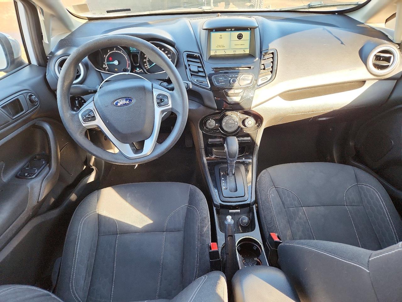 2019 FORD FIESTA SE photo 8