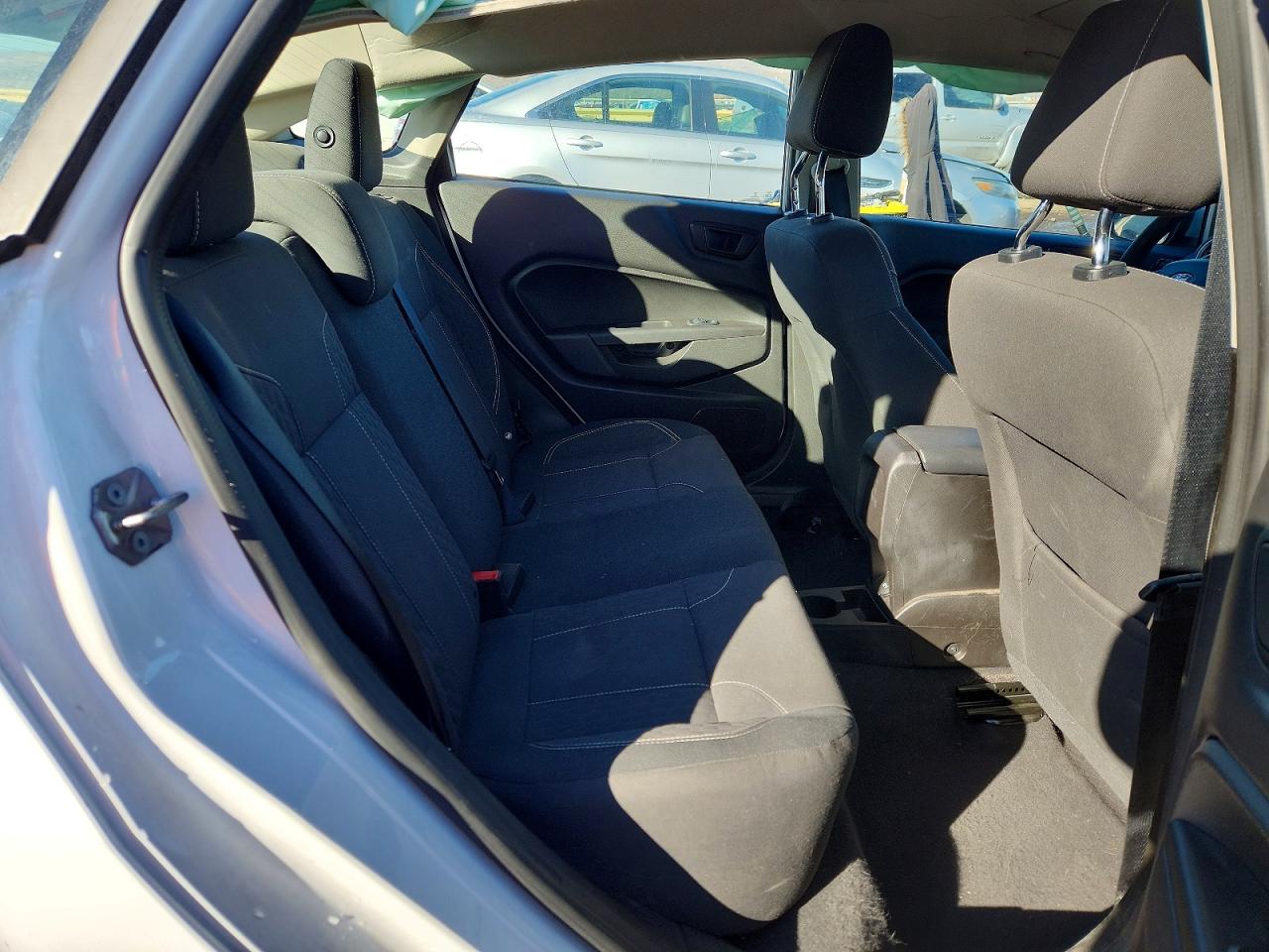 2019 FORD FIESTA SE photo 10