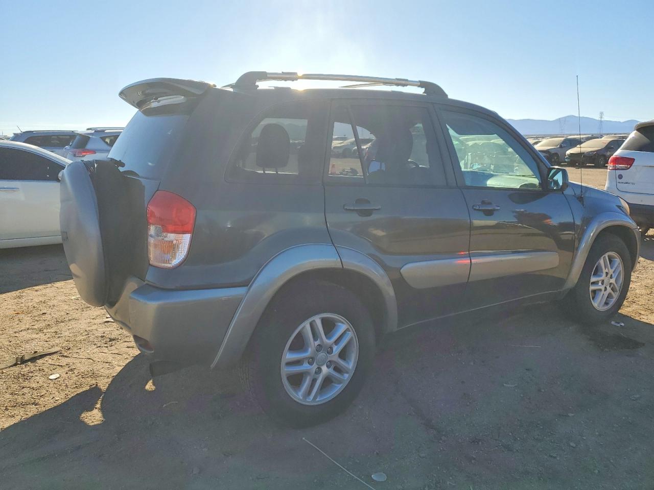 2003 TOYOTA RAV4 BASE photo 3