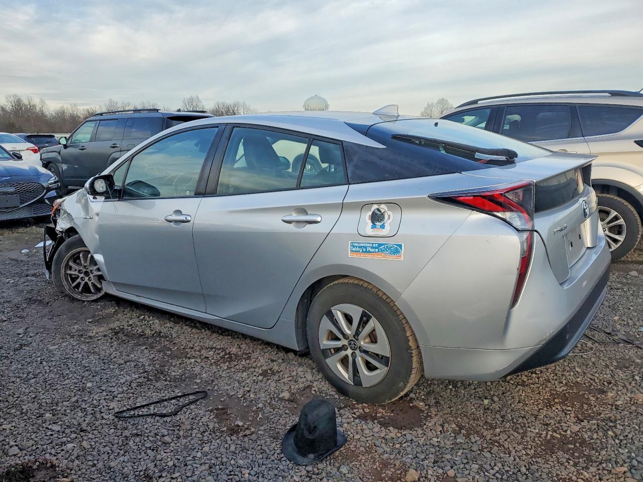 2016 TOYOTA PRIUS photo 3