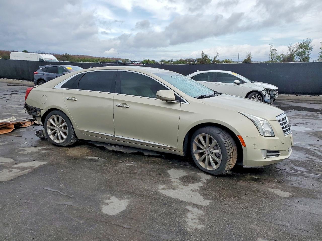 2014 CADILLAC XTS LUXURY COLLECTION photo 4