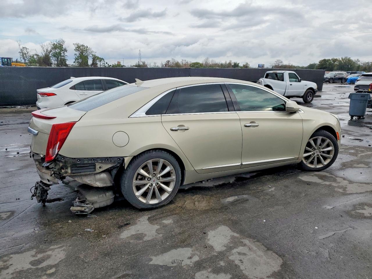 2014 CADILLAC XTS LUXURY COLLECTION photo 3