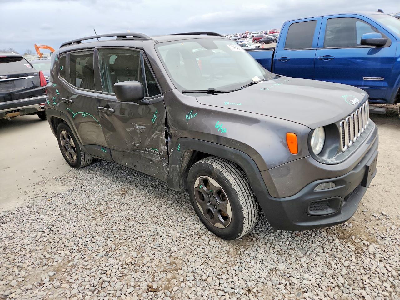 2017 JEEP RENEGADE SPORT photo 4