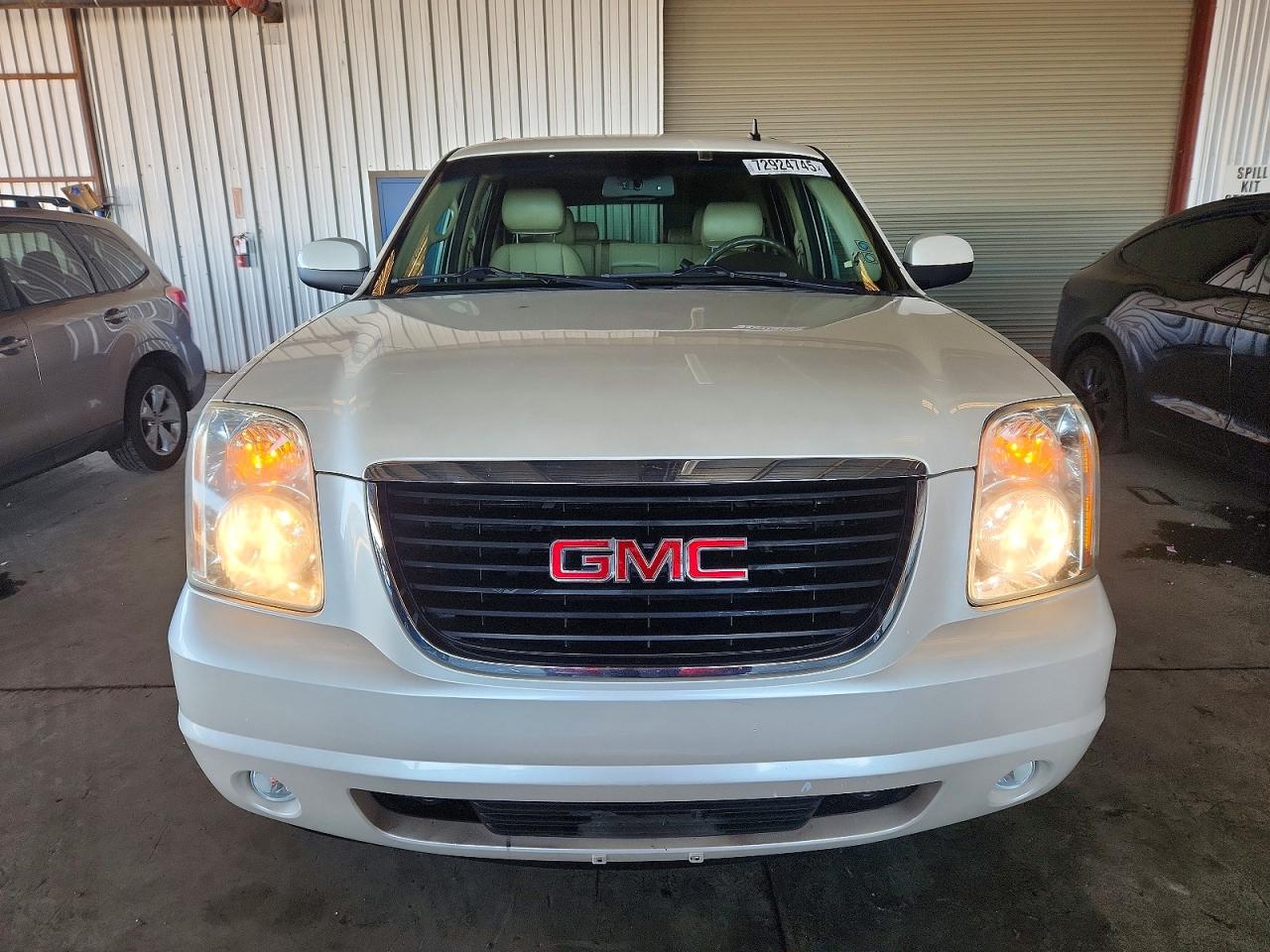 2012 GMC YUKON XL K1500 SLT photo 5
