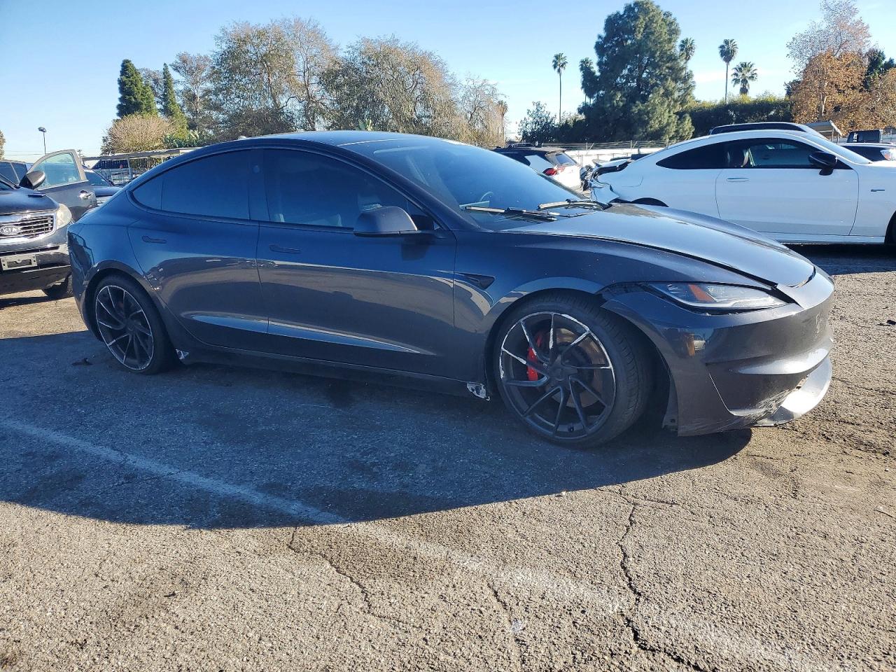 2024 TESLA MODEL 3 photo 4