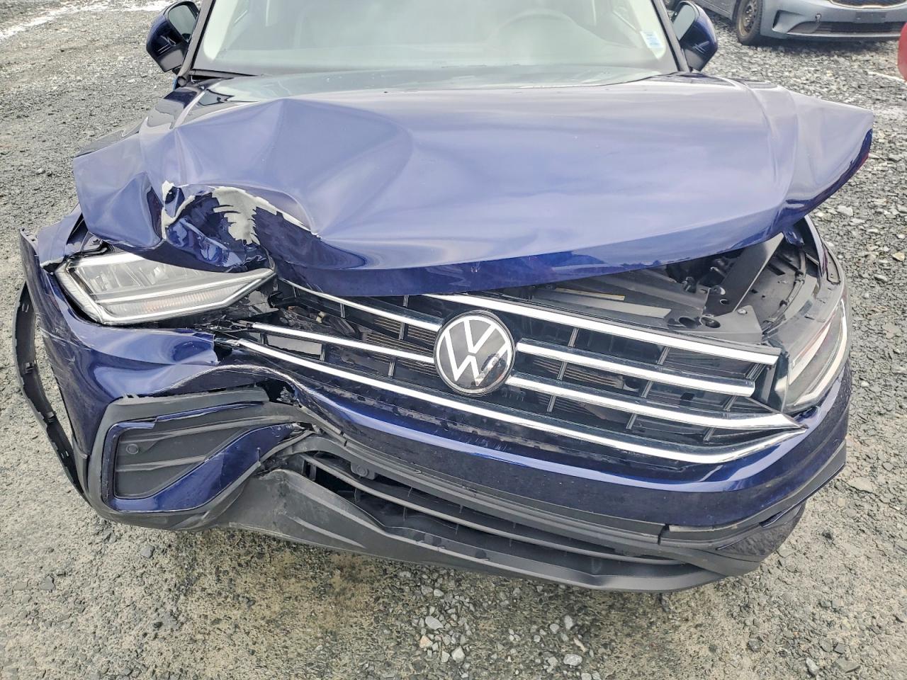2024 VOLKSWAGEN TIGUAN SE photo 34