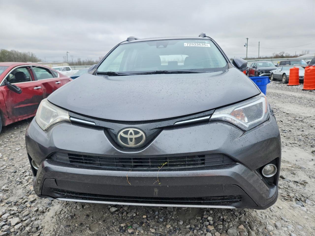 2017 TOYOTA RAV4 photo 9