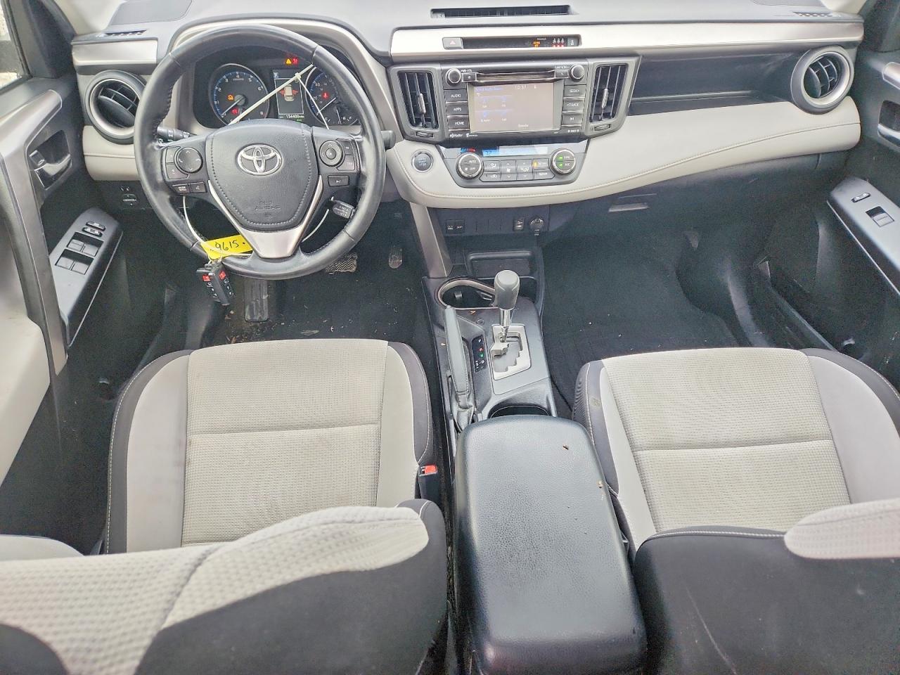2017 TOYOTA RAV4 photo 15