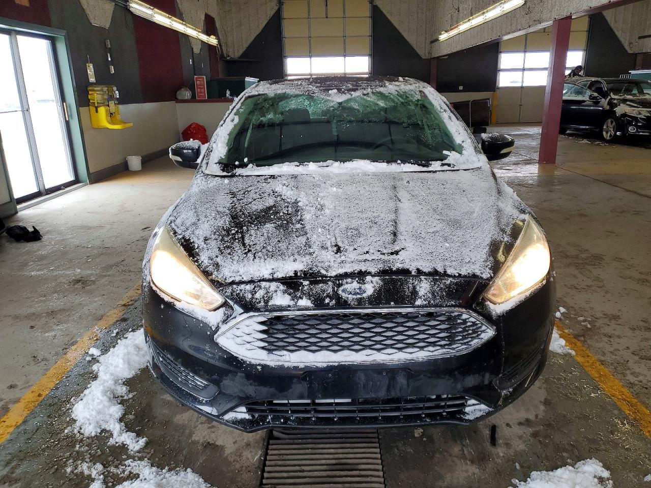 2017 FORD FOCUS SE photo 13
