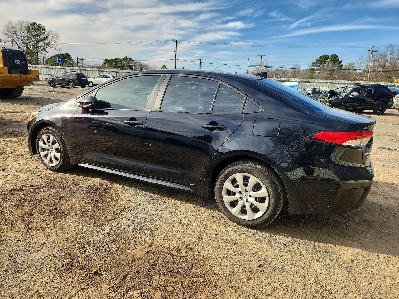 2025 TOYOTA COROLLA LE photo 4