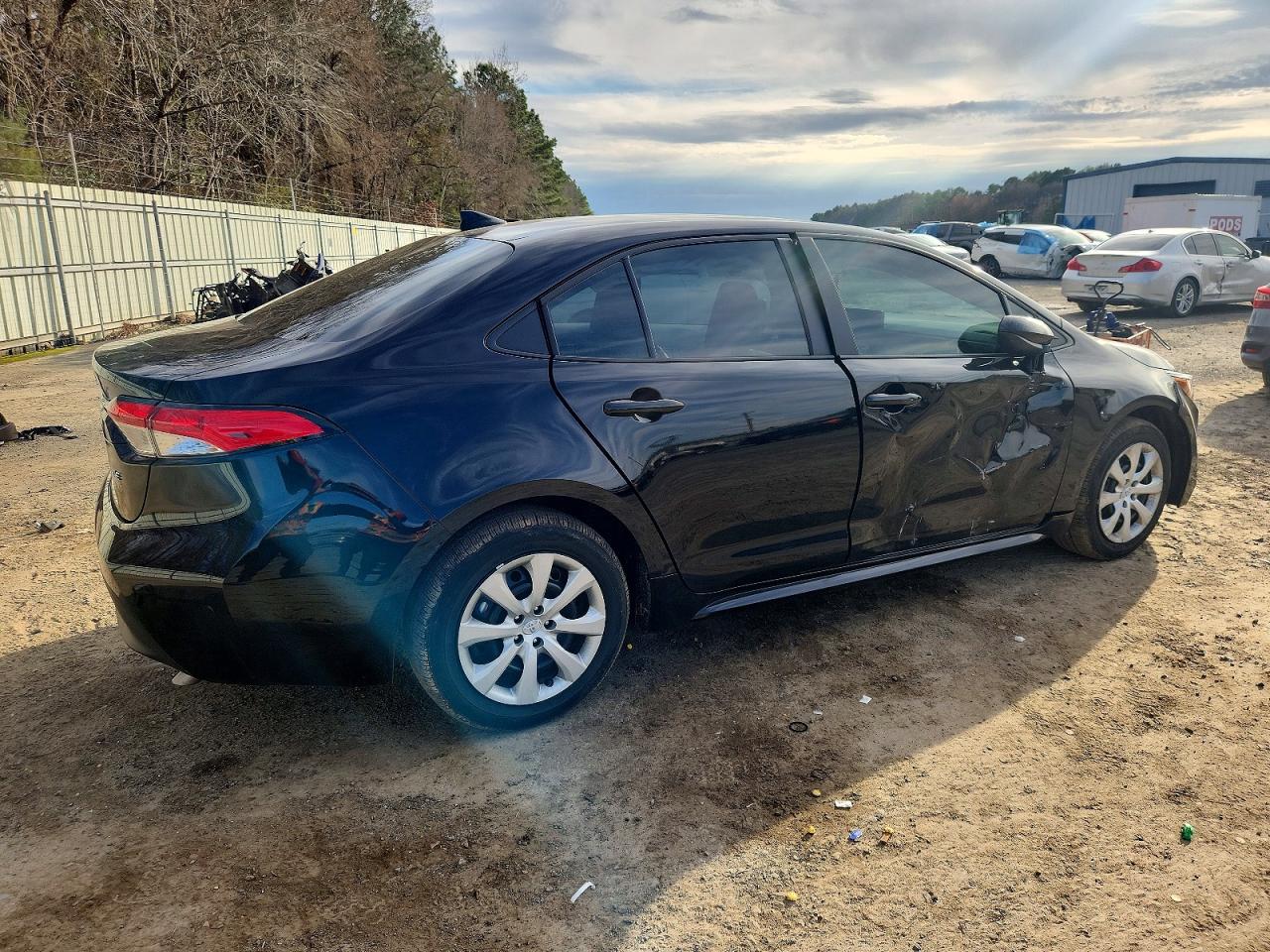 2025 TOYOTA COROLLA LE photo 7