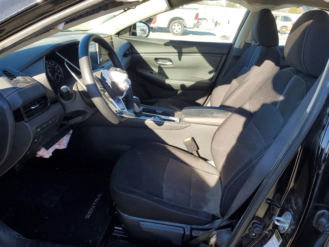 2025 NISSAN SENTRA SV photo 13