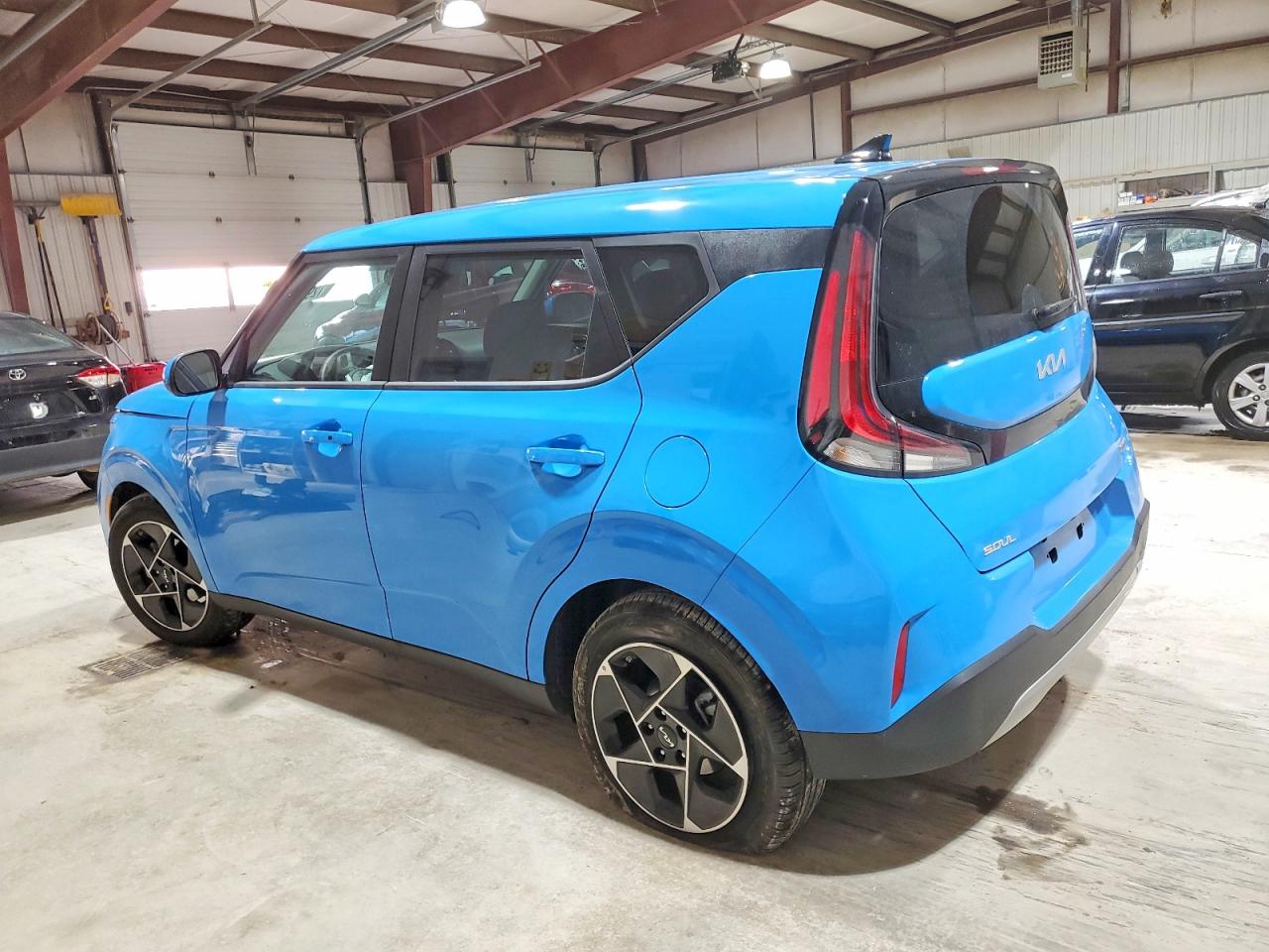 2025 KIA SOUL EX photo 2
