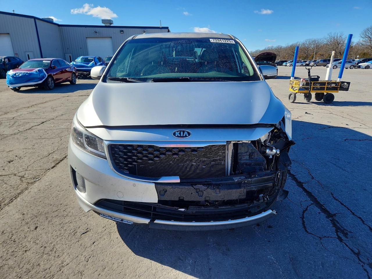 2017 KIA SEDONA LX photo 13