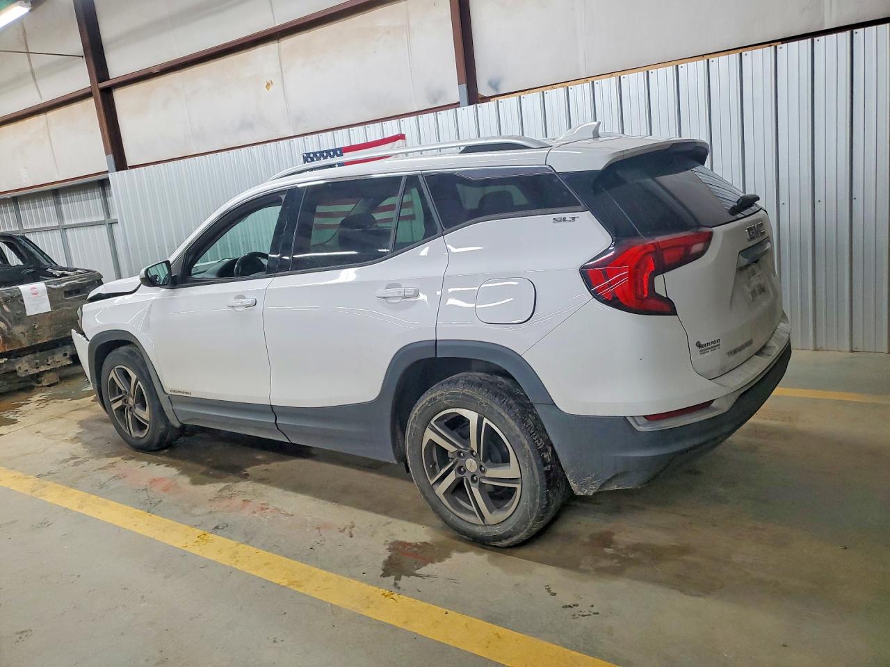 2019 GMC TERRAIN SLT photo 4