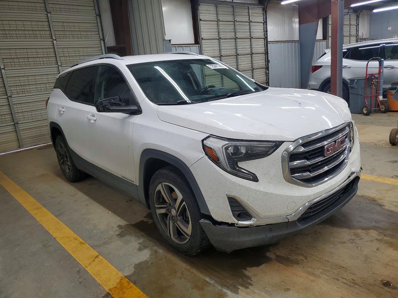 2019 GMC TERRAIN SLT photo 10