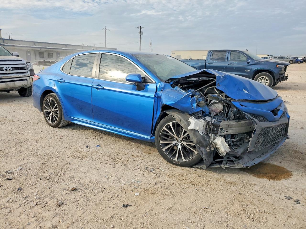 2018 TOYOTA CAMRY photo 7