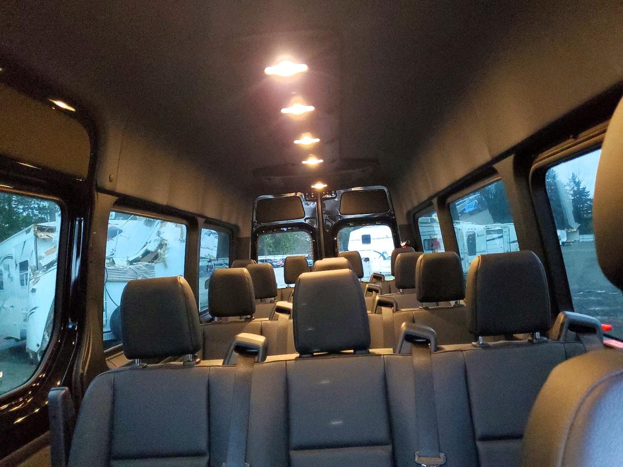 2025 MERCEDES-BENZ SPRINTER 2500 photo 10