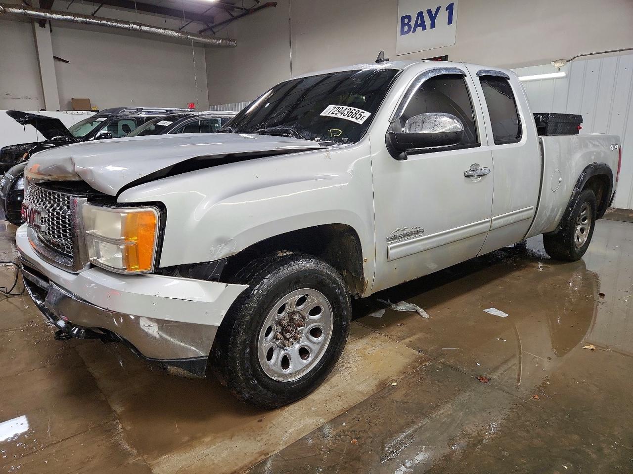 2011 GMC SIERRA K1500 SL — REAR END damage — photo 1