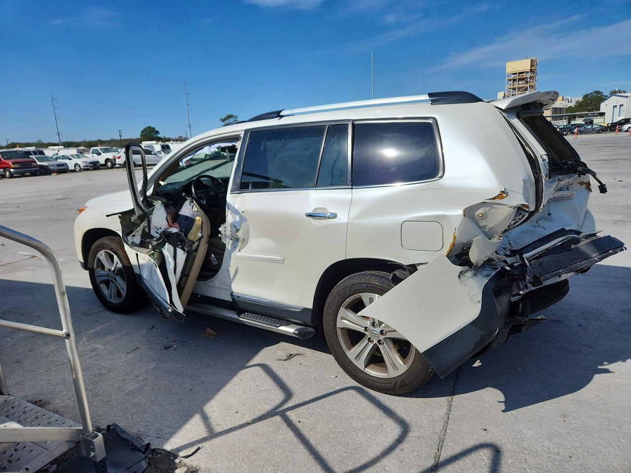 2013 TOYOTA HIGHLANDER LIMITED photo 4